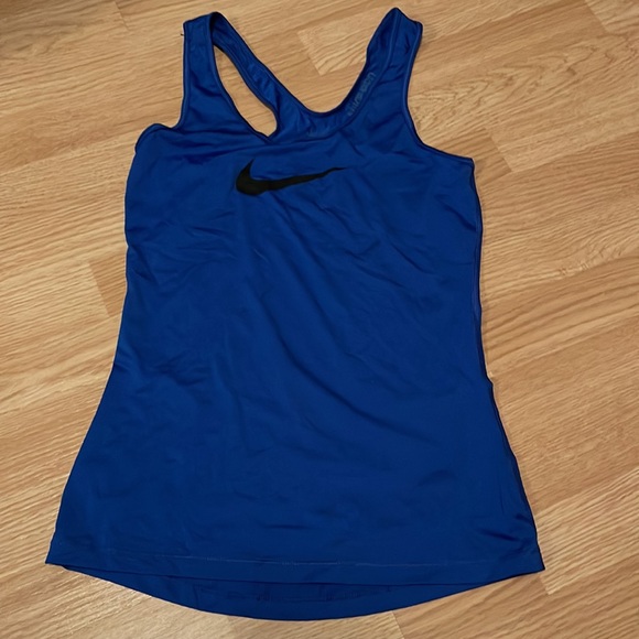 Two Nike Women’s tank tops size small - Dri-fit blue - Picture 2 of 8